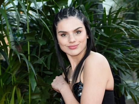 Winnaar Love Island is nieuwe vriend Famke Louise en Sylvie draagt hoge split