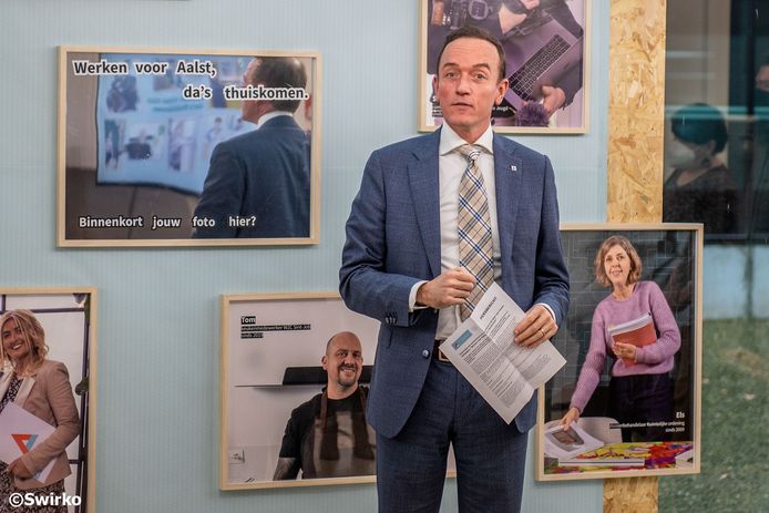 De stad Aalst lanceert een campagne om personeel aan te trekken.