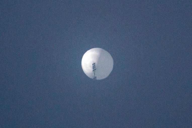 De vermeende Chinese spionageballon. Beeld AFP