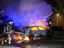 Camera’s op vijf ‘strategische plekken’ in Gouda om verdachten van autobranden in vizier te krijgen 
