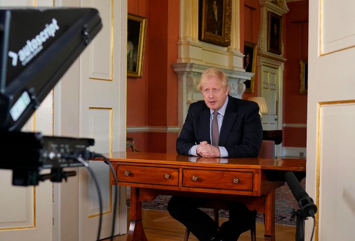 De Britse premier Boris Johnson kondigde gisteren de eerste, zeer voorzichtige versoepelingen in de lockdown aan.