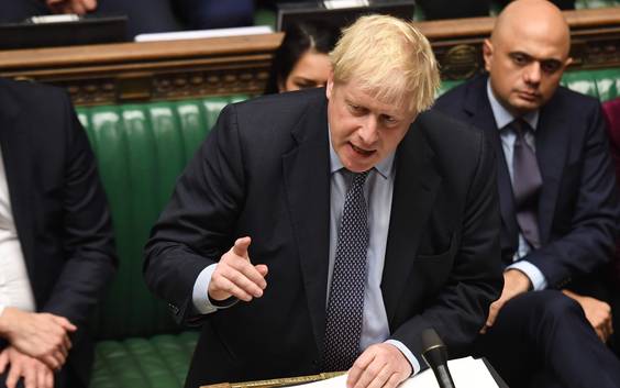 Boris Johnson strijdvaardig na enorme tegenvaller: ‘Ik zal géén uitstel vragen aan EU’