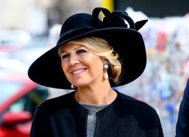 Máxima kiest donkerblauw bij Staatsbezoek: de nieuwe trend?