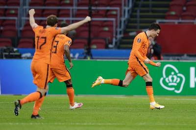 LIVE. Oranje gaat na veel missers rusten met nipte voorsprong tegen Letland