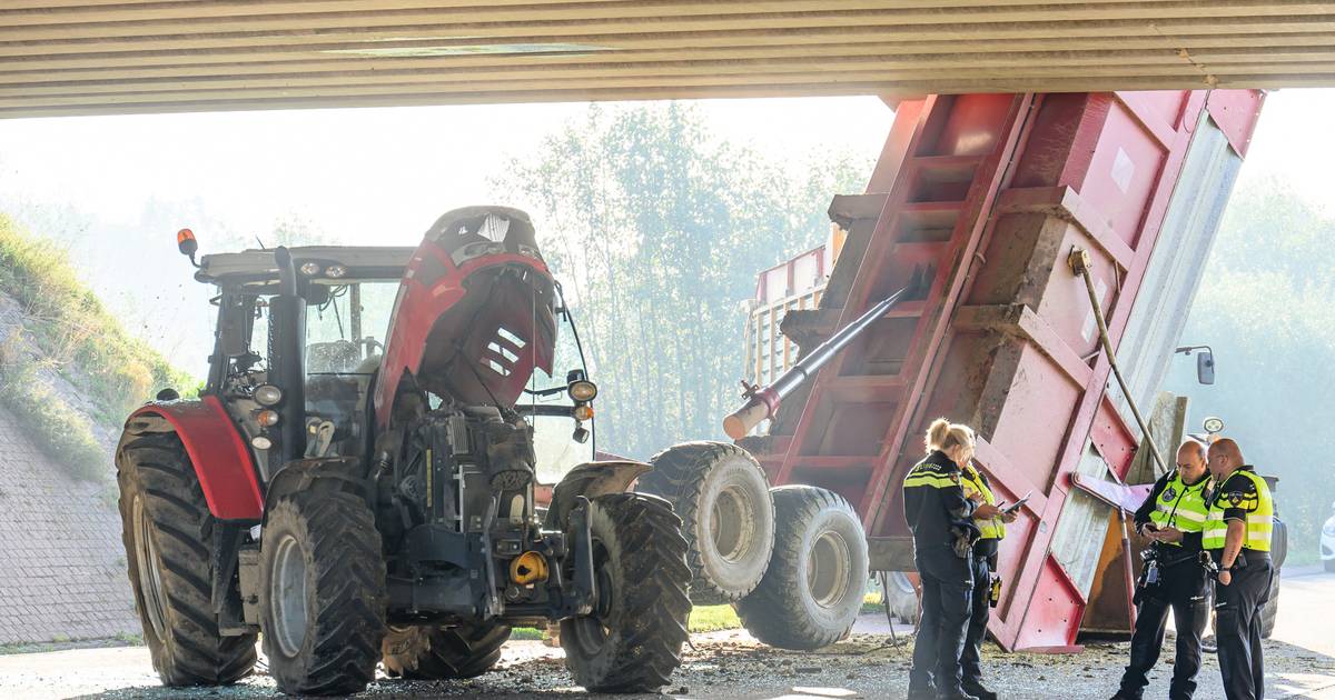 Man raakt gewond na ongeval met tractor in Terheijden.