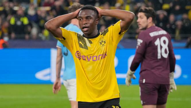 Is Dortmund-toptalent Moukoko wel echt 18? Transfer lijkt af te springen door nieuwe twijfels over leeftijd