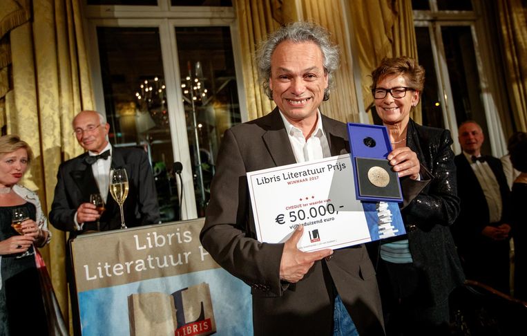 Alfred Birney wint de Libris Literatuur Prijs 2017 voor het boek De tolk van Java. Beeld anp