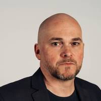 Het is ietwat hilarisch dat Van Bossuyt trots uitpakt met een Europees plan om ook uitgeprocedeerde asielzoekers vast te zetten. Waar moeten die dan slapen?