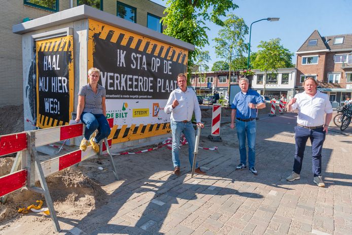 Ondernemers van Bilthoven Centrum kwamen in verzet tegen het transformatorhuisje. De bunker van Bilthoven, zoals het gebouwtje al heet, blijft echter staan.