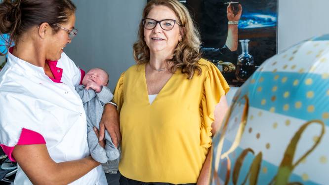 Corona-geboortegolf zet zorg aan kersverse moeders en baby’s onder druk: ‘Gezellig kletsen? Geen tijd’