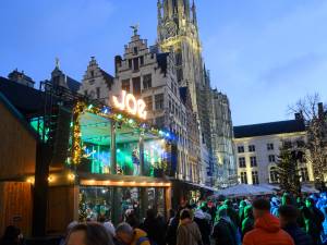 Kerstmarkt in Antwerpen officieel geopend, sfeer en gezelligheid in Joe Christmas House alvast verzekerd