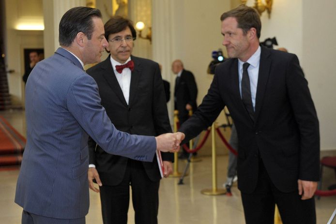 Bart De Wever, Elio Di Rupo en Paul Magnette bij een ontmoeting in het kader van de federale formatie van 2014.