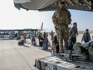 16 Belgen geëvacueerd uit Afghanistan met Nederlandse vlucht