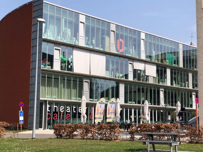 De stad en het AGB Tienen hernieuwen de concessie voor de uitbating van het Theatercafé van CC De Kruisboog.