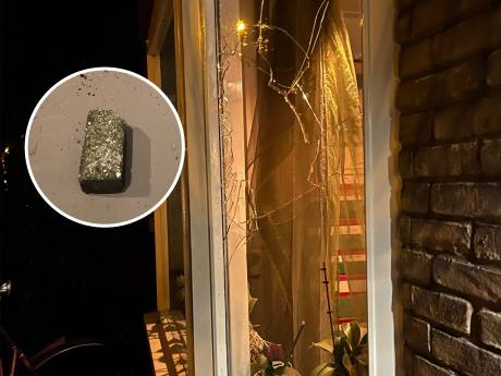 Githa kreeg een baksteen door ruit: ‘Zit niet meer relaxed in mijn eigen woonkamer’