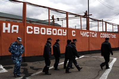 Ngo geeft beelden vrij van folteringen en verkrachtingen in Russische gevangenissen