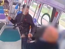 Jongeman meldt zich bij de politie voor mishandeling van buschauffeur in Zwolle
