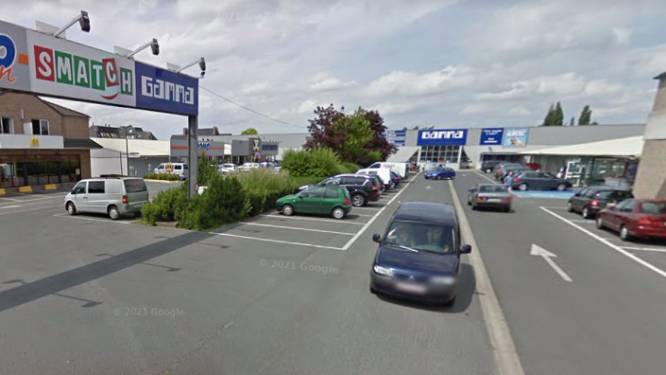 Vechtpartij op parking winkelcomplex