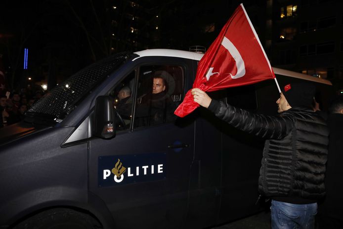 Rellen bij het Turkse consulaat aan Westblaak twee weken geleden.