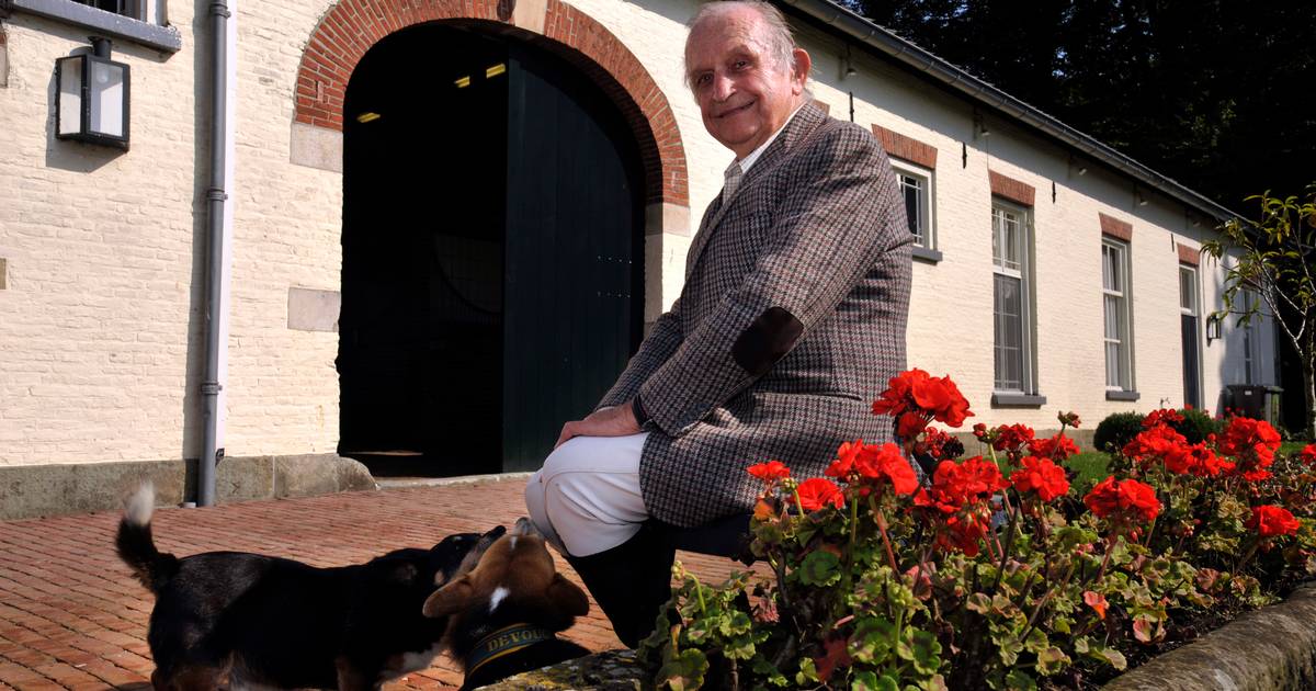 Eerste voorzitter Military Boekelo Hans Brugman (100) overleden Sport