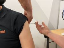 Boosterprik halen kan vanaf morgen zonder afspraak in regio IJsselland