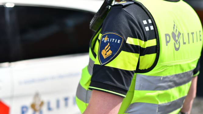 Duo in auto klemgereden en met geweld beroofd in Berkhout