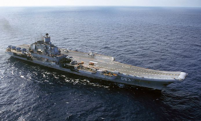 Admiral Kuzetsnov, het enige Russische vliegdekschip dat aan reparatie toe was.