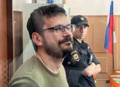 Rusland neemt Kremlin-criticus Ilja Jasjin in voorlopige hechtenis wegens “verspreiding valse informatie over het leger”