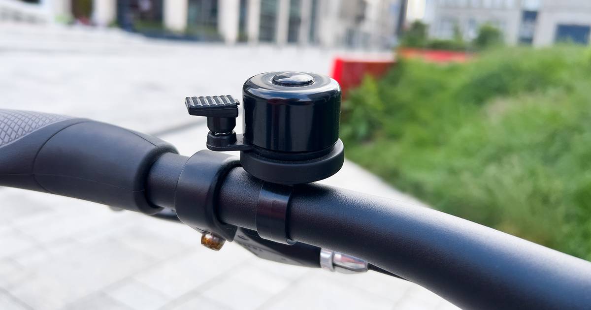 review.  The AirTag Bike Bell is a discreet way to easily find your bike |  Technique