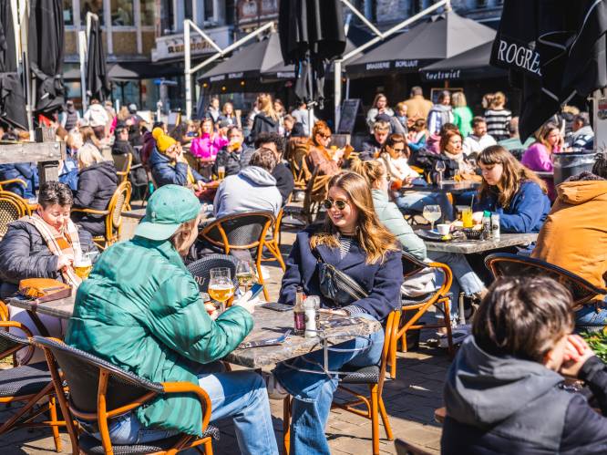 WEERBERICHT. Overwegend zonnige en droge dag na optrekken ochtendmist, temperaturen tot 22 graden