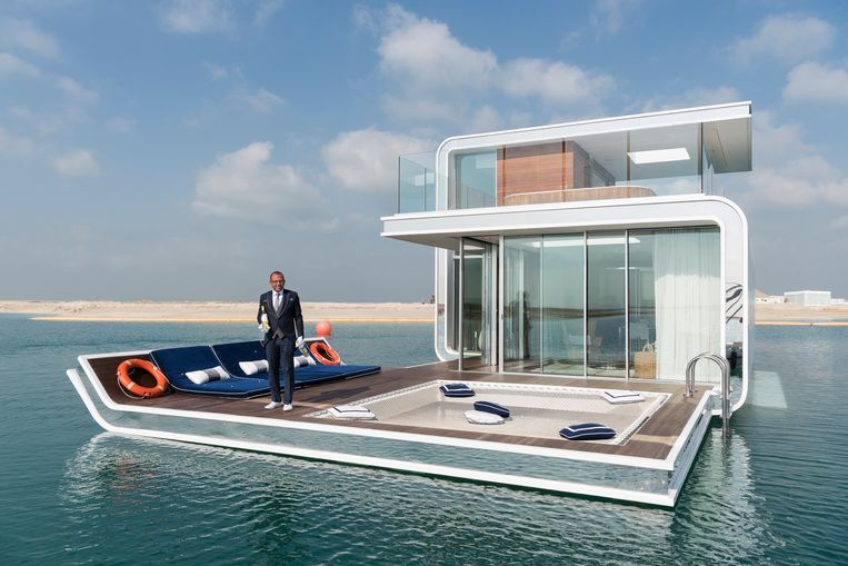 2017. Prototype van de Floating Seahorse, een onderwatervakantievilla met butler, in The World, een kunstmatige archipel in de Perzische Golf. In de slaapkamer geniet je van een onderwaterpanorama. Er worden 90 Floating Seahorses gebouwd, te koop voor 2,5 miljoen euro per stuk. Beeld NICK HANNES
