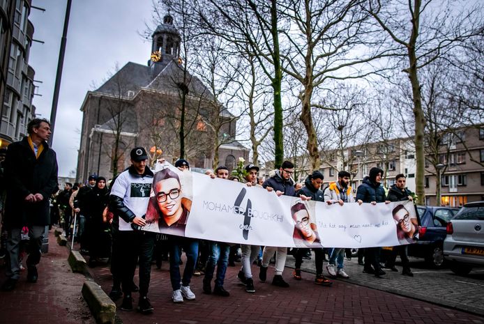 De stille tocht vorig jaar, van de Oosterkerk naar het buurthuis op Wittenburg, waar Mohamed Bouchikhi werd doodgeschoten.