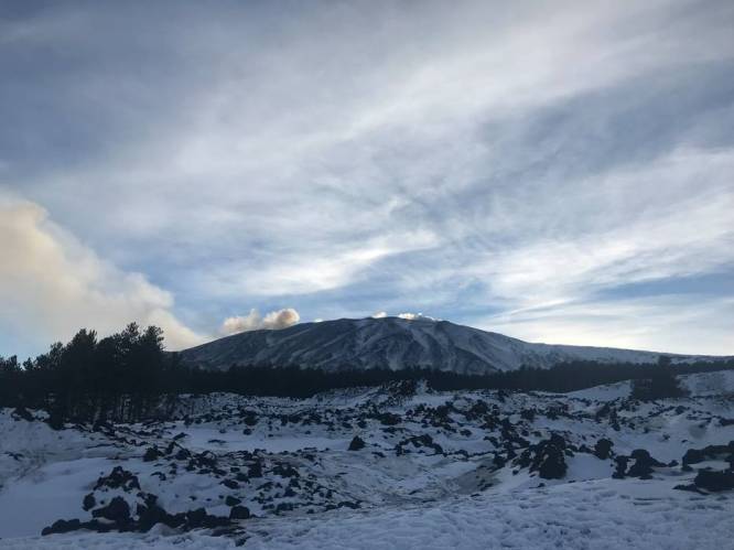 Het is eens wat anders dan skiën in de Alpen: probeer de helling van de actieve vulkaan Etna eens