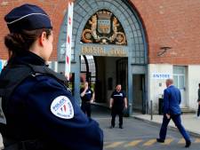 “Ta disparition tragique nous met en colère”: des centaines de personnes aux obsèques de l'infirmière poignardée au CHU de Reims