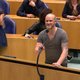 Kamervoorzitter Arib vraagt SP'er Kwint: 'Waar is uw jasje?'