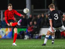 Max Burgers speelt met ‘wereldgoals’ hoofdrol bij winst VDZ tegen SML