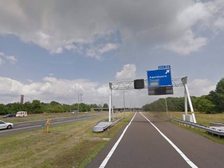 Heldhaftige trucker die jongen van A50 redde gevonden