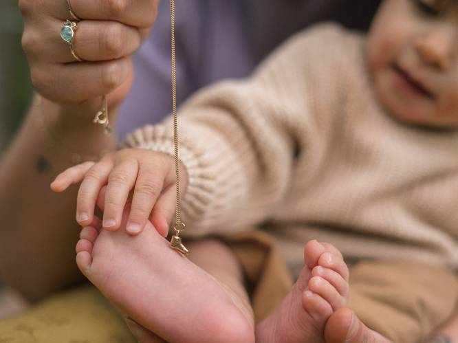 Een uniek cadeau voor moederdag: een exacte kopie van je kind’s handje of voetje als luxe juweel