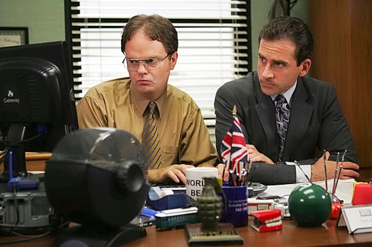 Rainn Wilson en Steve Carell in 'The Office'  Beeld NBC