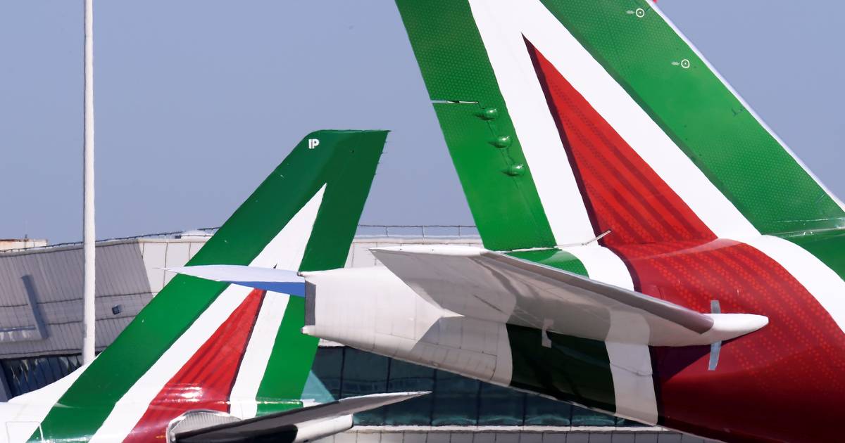 Forse mille posti di lavoro persi nel salvare Alitalia  Economia