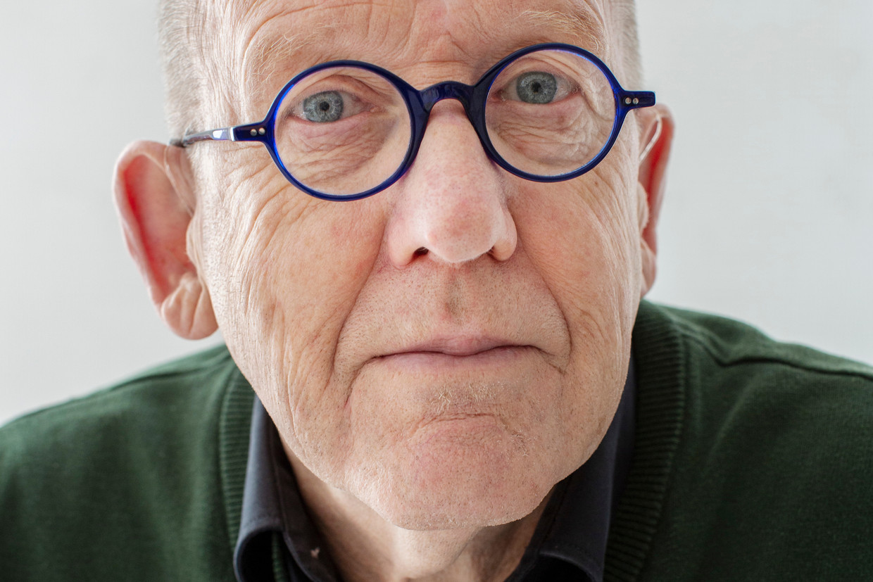 Kees 't Hart: 'Bij Vestdijk kun je tranen met tuiten huilen'.