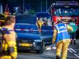 Veel hulpdiensten zijn ter plaatse bij een inval in een mogelijke drugslab aan de Stationsweg in Wezep.