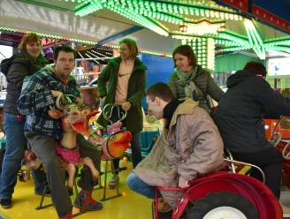 180 personen met beperking genieten van kermis Grote Jaarmarkt 