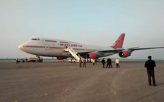  In New Delhi landde een vliegtuig met 324 Indiase burgers, vooral studenten.