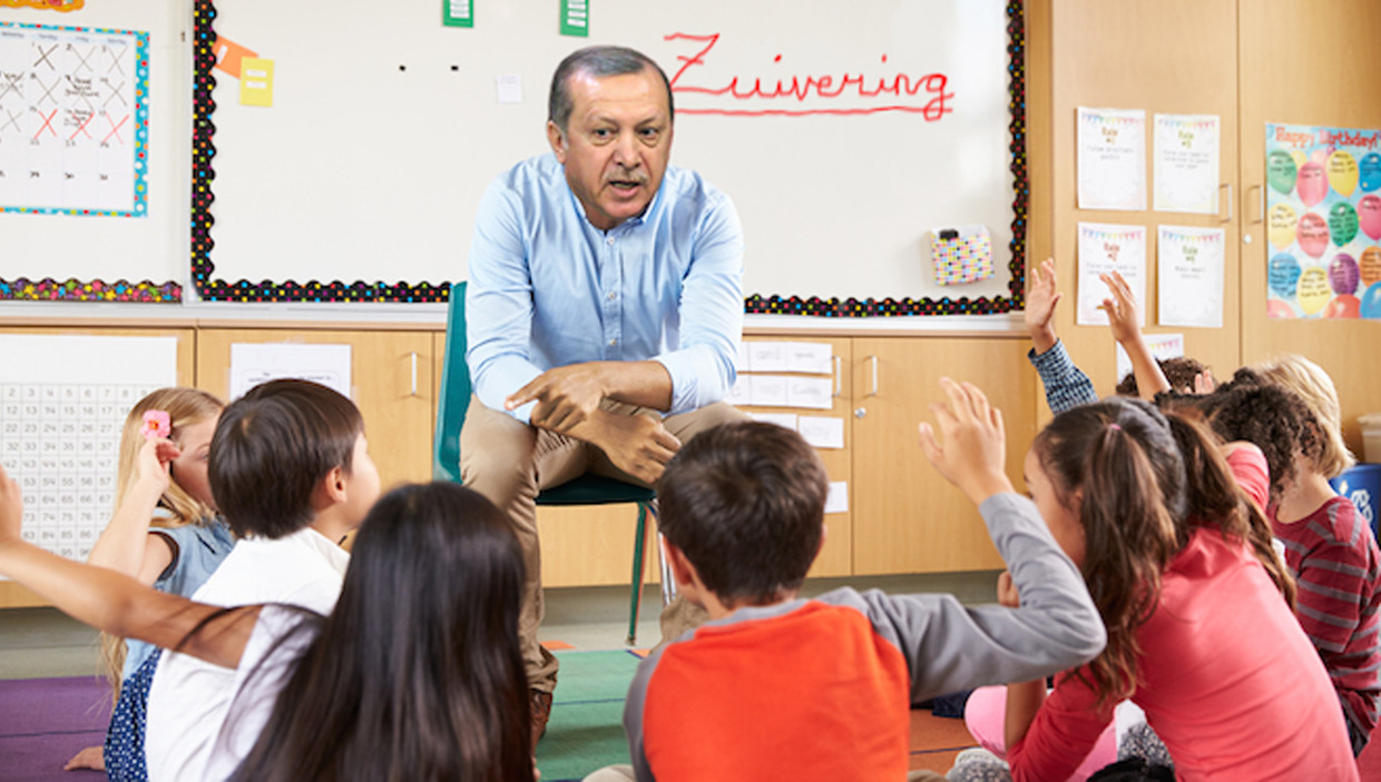 Erdogan duidt zijn vakantie. Beeld   