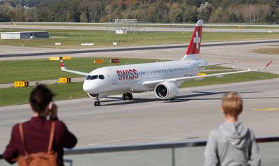 Luchtvaartmaatschappij Swiss wil niet-gevaccineerd personeel ontslaan