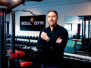 Kap met Instagram-fitness! Deze personal trainer legt uit hoe je wél fit en sterk kunt worden