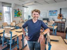 Meester Matt uit Deventer slaapt drie nachten per week in hotel om les te kunnen geven in Den Haag