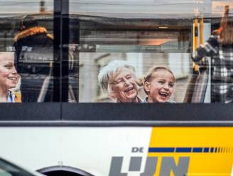 De Lijn mag nog tien jaar bus- en tramvervoer uitbaten als 'interne operator' en behoudt monopolie
