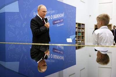 Poetin tegen kinderen op eerste schooldag: 